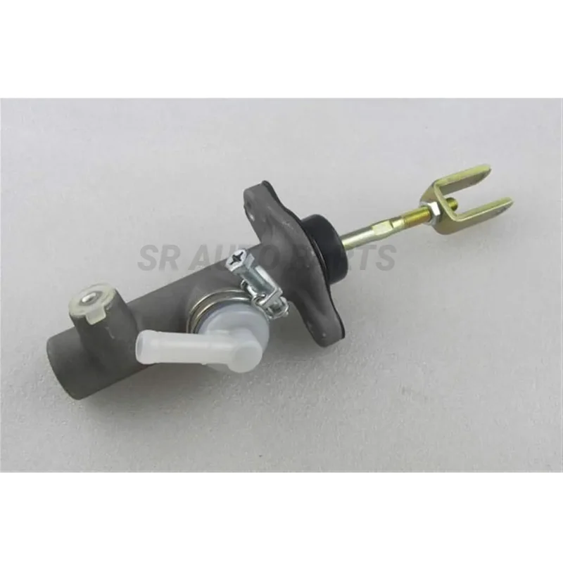 P1163030002A0 Clutch master cylinder for Foton Tunland Cummins 2.8