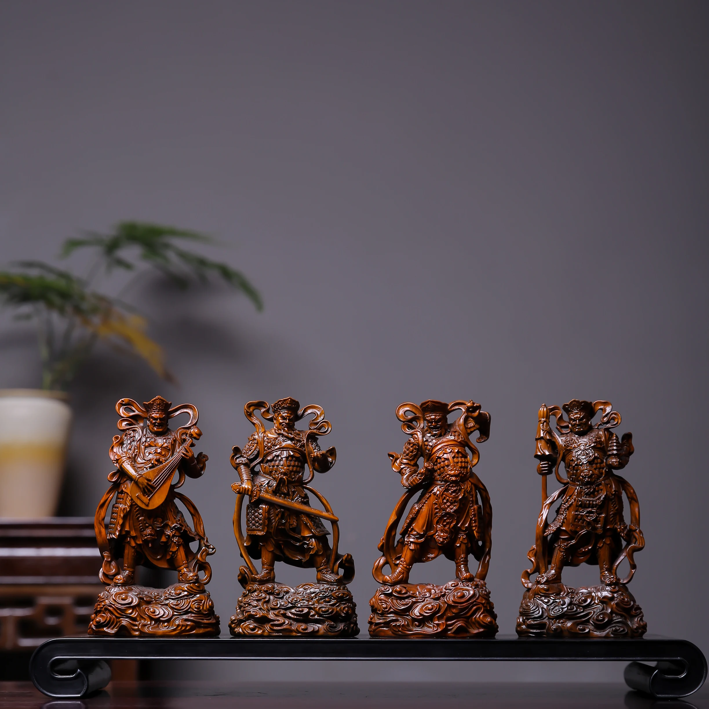 Authentic lobular boxwood carving Four Heavenly Kings King Kong Gate Keeper Ornament Good weather Home Buddha Statue