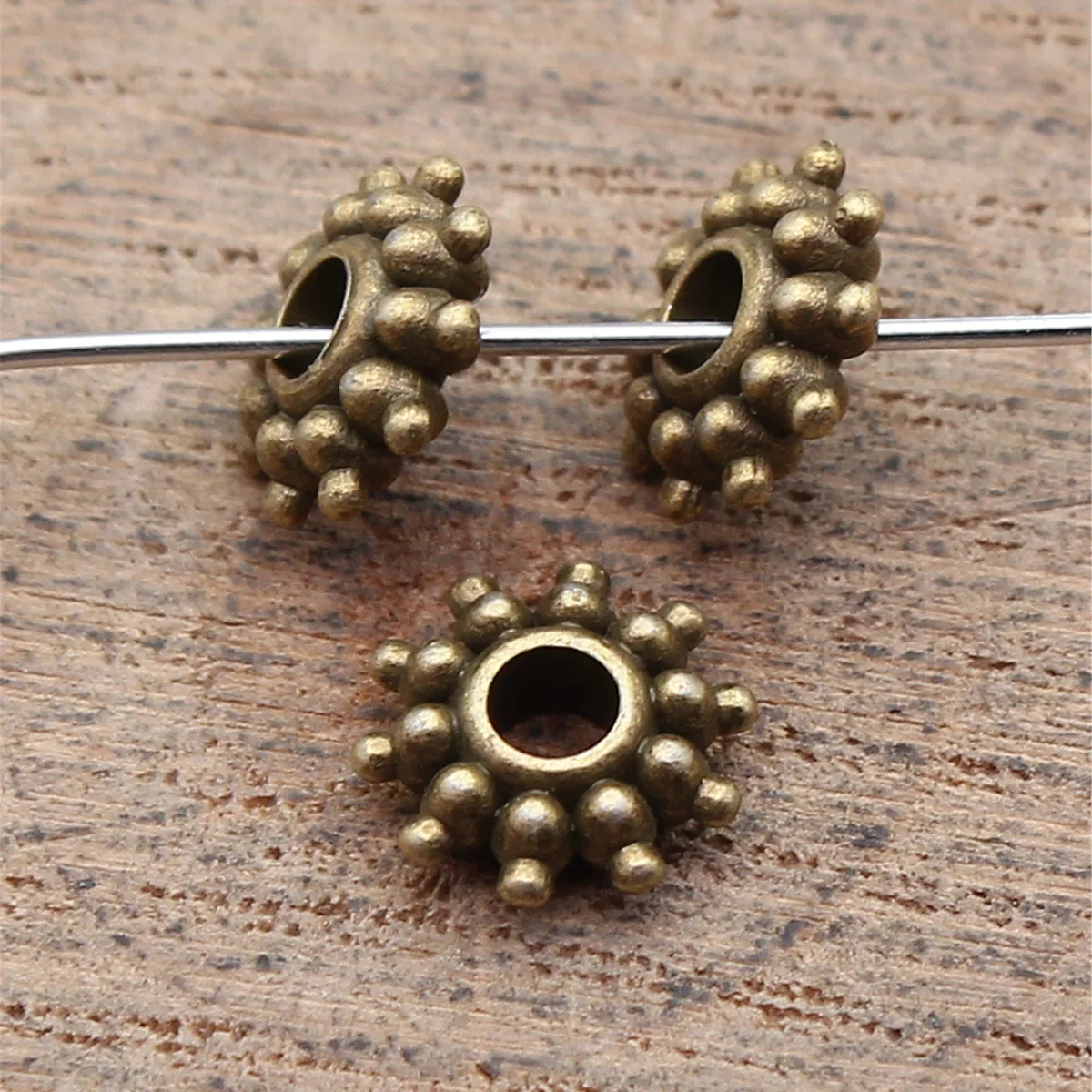 20 Stück 9x9mm 3 Farben Antik-Silber-Farbe Antik-Bronze-Farbe Antik-Gold-Farbe Abstandshalterperlen Vintage Schmuckherstellung