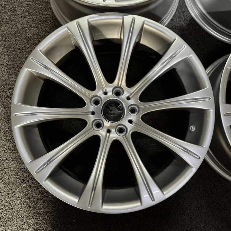 For BMW M5 19-inch Wheels and Rims Original High-quality Forged Aluminum Alloy Car Rims Tires Wheel Hub Caps Dismantled Parts