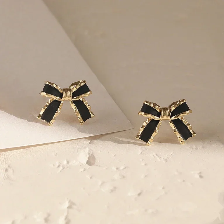 

Мини-серьги-гвоздики из серебра 925 пробы с бантом и бабочкой из золота 14 карат для женщин, классические ювелирные изделия для вечеринок, изысканные легкие роскошные аксессуары