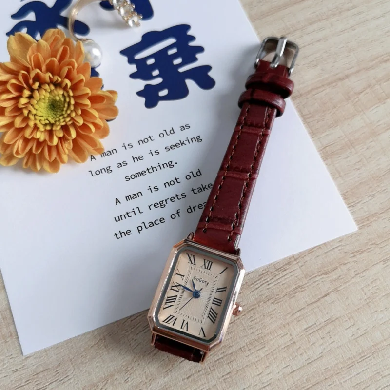 

New Women's Watch Elegance Retro Roman Blue Needle Scale Design Simple Fashion Square Wrist Watch Quartz Watch