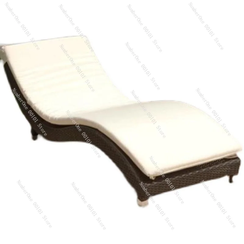 

Outdoor Wicker Folding Chair,Beach and Pool Leisure Furniture,Portable Outdoor Recliner,Balcony and Patio Relaxation Seat
