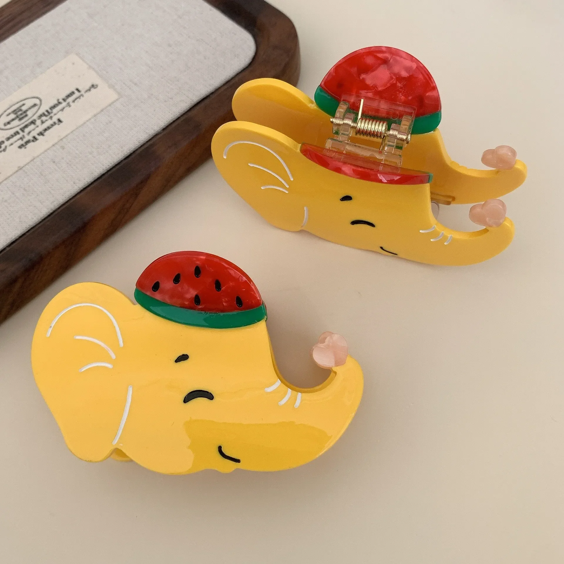 BYL New Cartoon Animal Yellow Watermelon Hat Elephant Gripper Acetate Hair Claw Cute Disc Hair Crab Clip Female Hair Accessories