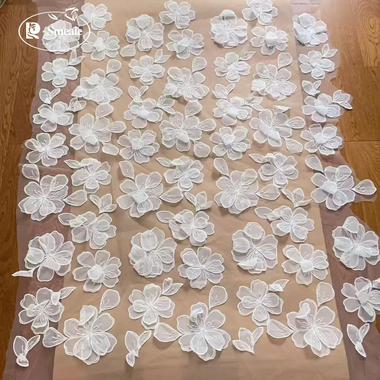 NEU Große Blumen Perlen Pailletten Hochzeitskleid Spitzenstoff.3D bestickte Applikation Schöner Brautstoff – Detail 6