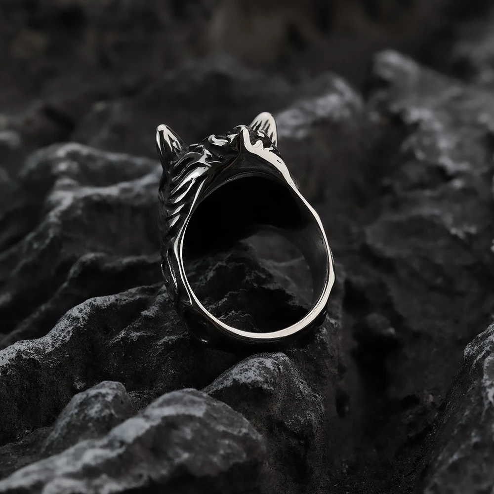 Men\'s retro stainless steel ring domineering personality grassland wolf titanium steel ring jewelry wholesale