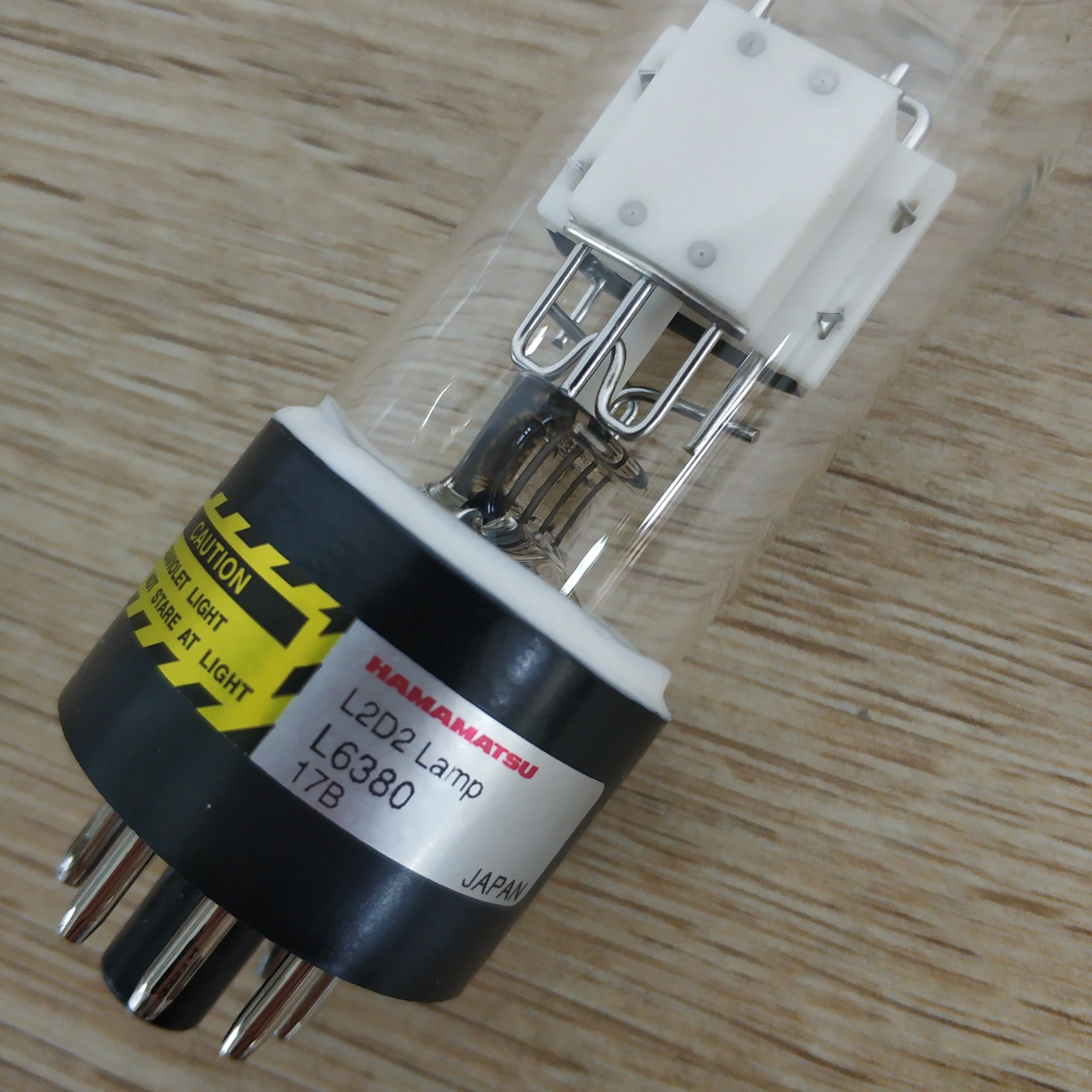 

Brand New Shimadzu Liquid L6380 L2D2 062-65055-05 80V Chromatography Deuterium Lamp