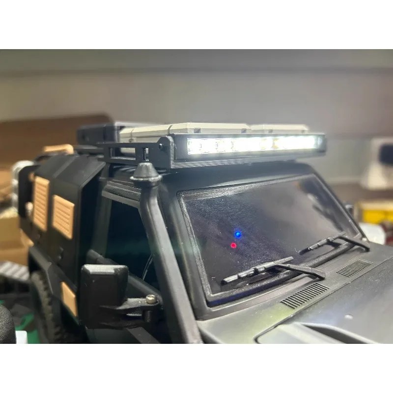 

MN-82S1/12 Масштабная модель радиоуправляемого внедорожника-краулера: Багажник на крышу с прожектором и контролем освещения, улучшенные детали, установка без повреждений