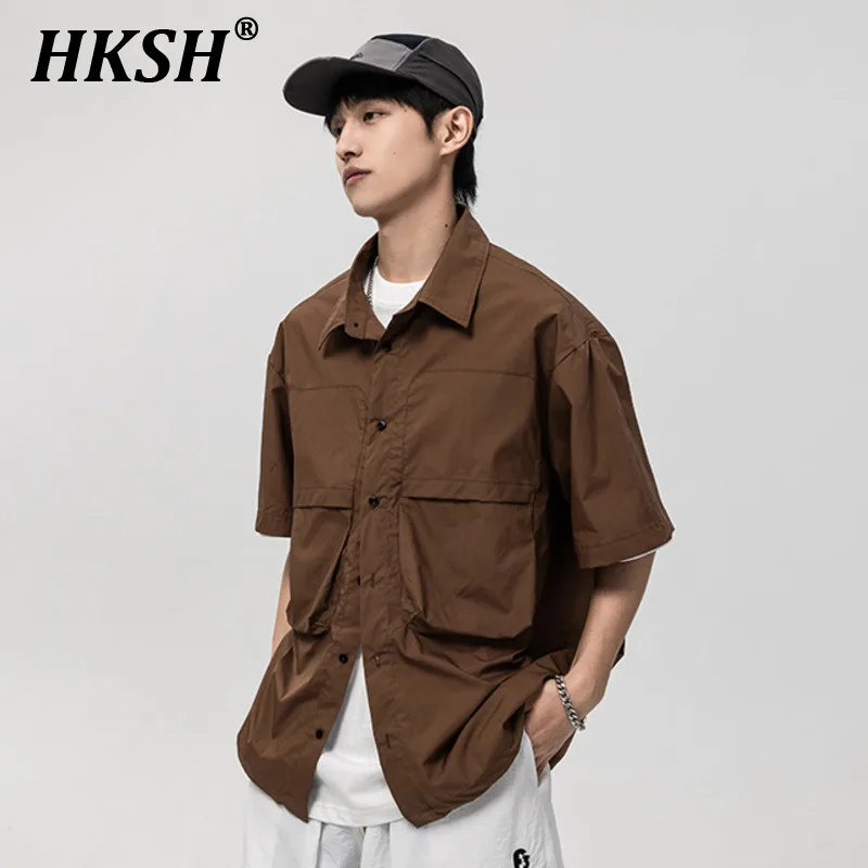 

HKSH 2024 Summer New Solid Color Large Pocket Loose Short Sleeved Shirts Men's Tide High Street Retro Casual Tops Fashion HK1616