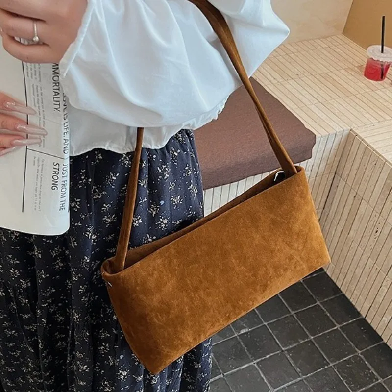 

Foreign Trade Baguette Bag Women's Versatile Underarm Bag French Retro Shoulder Bag Casual and Light Messenger Bag