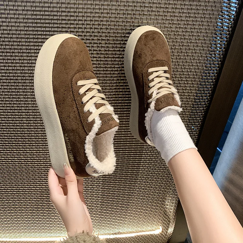 

Women's thick-soled suede fleece-lined star shoes 2025 New Winter Versatile Sneakers Casual Round Toe Loafers