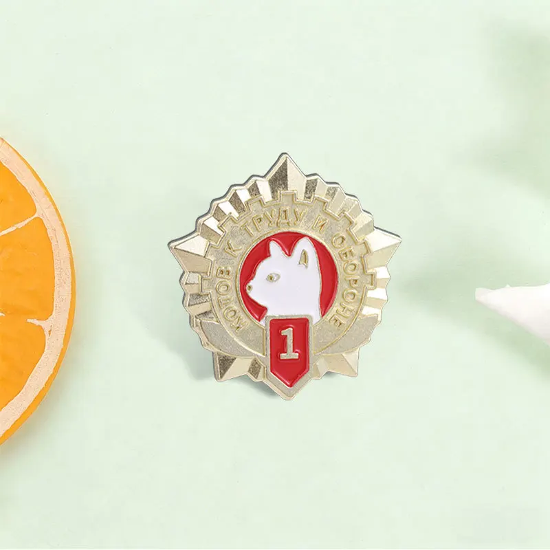 Cartoon Russian Retro Cat Medal Brooch Unisex Casual Holiday Gift Metal Badge Pin DIY Clothing Bags Hat Scarf T-shirt  Accessory