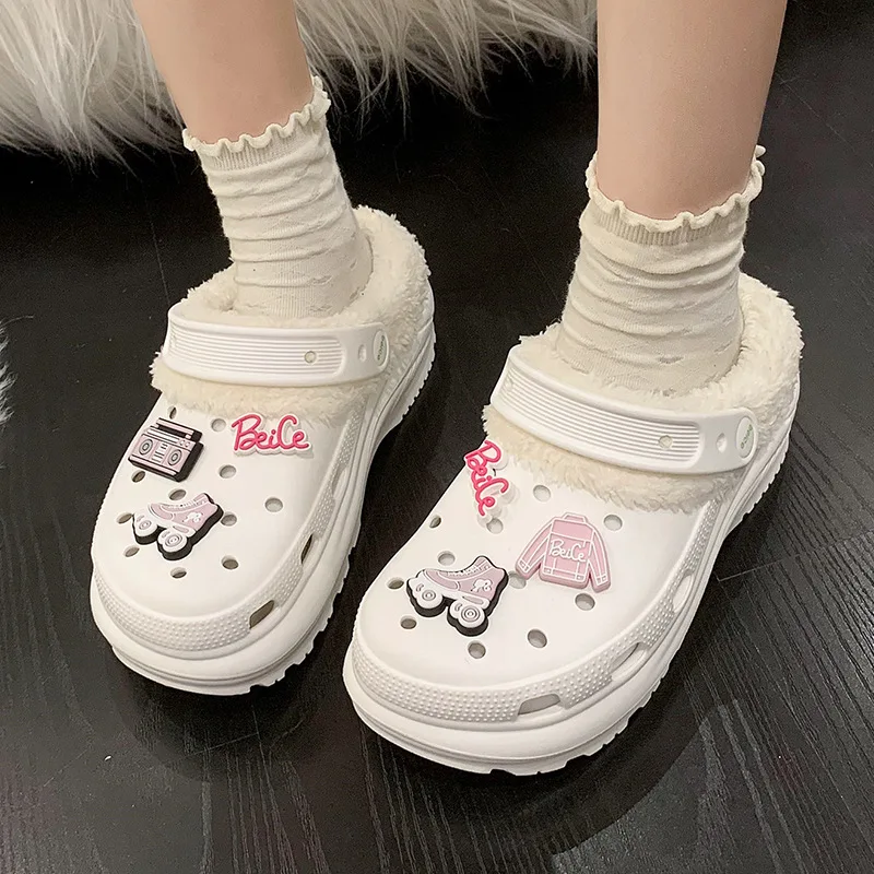 

Fleece Hole Shoes Women Outside Winter 2024 New Thick Soles Cotton Shoes Keep Warm Cute Bag Head Fluffy Cotton Slippers Women