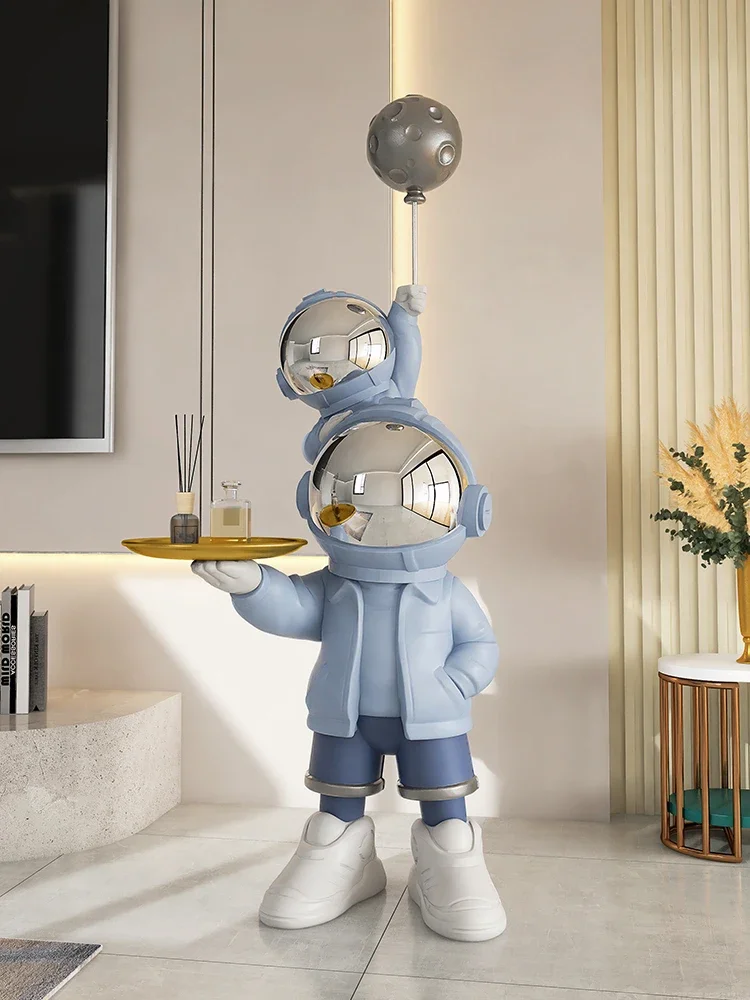 

Sculpture Cartoon Astronaut Landing Ornament Home Decor Luxury Living Room TV Cabinet Sofa Tray Statue Decoration Crafts Gifts