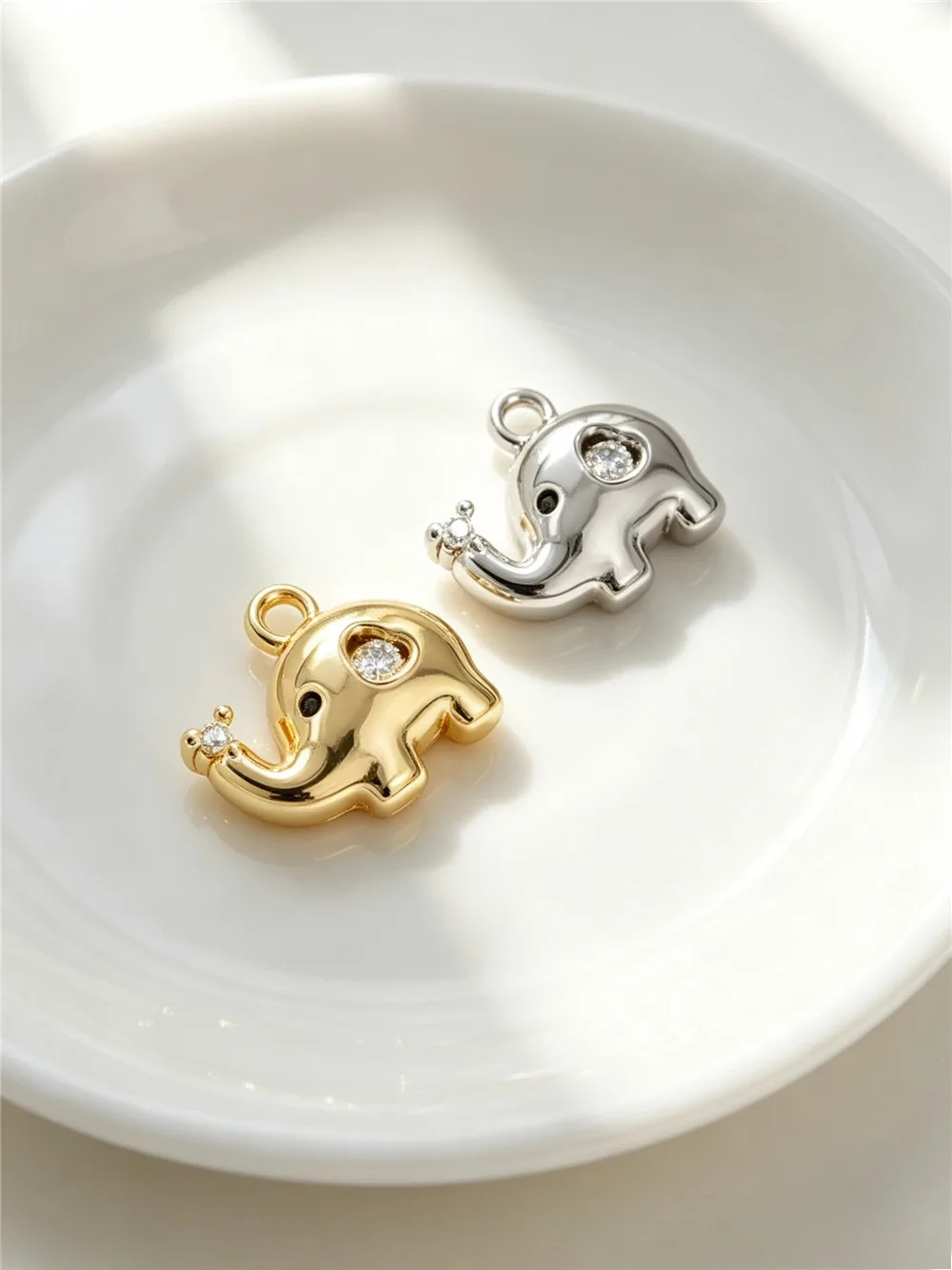 Brass Cute Elephant Pendant Inlaid Cubic Zirconia Gold Plated For Bracelet Earring Item K888 Hardware