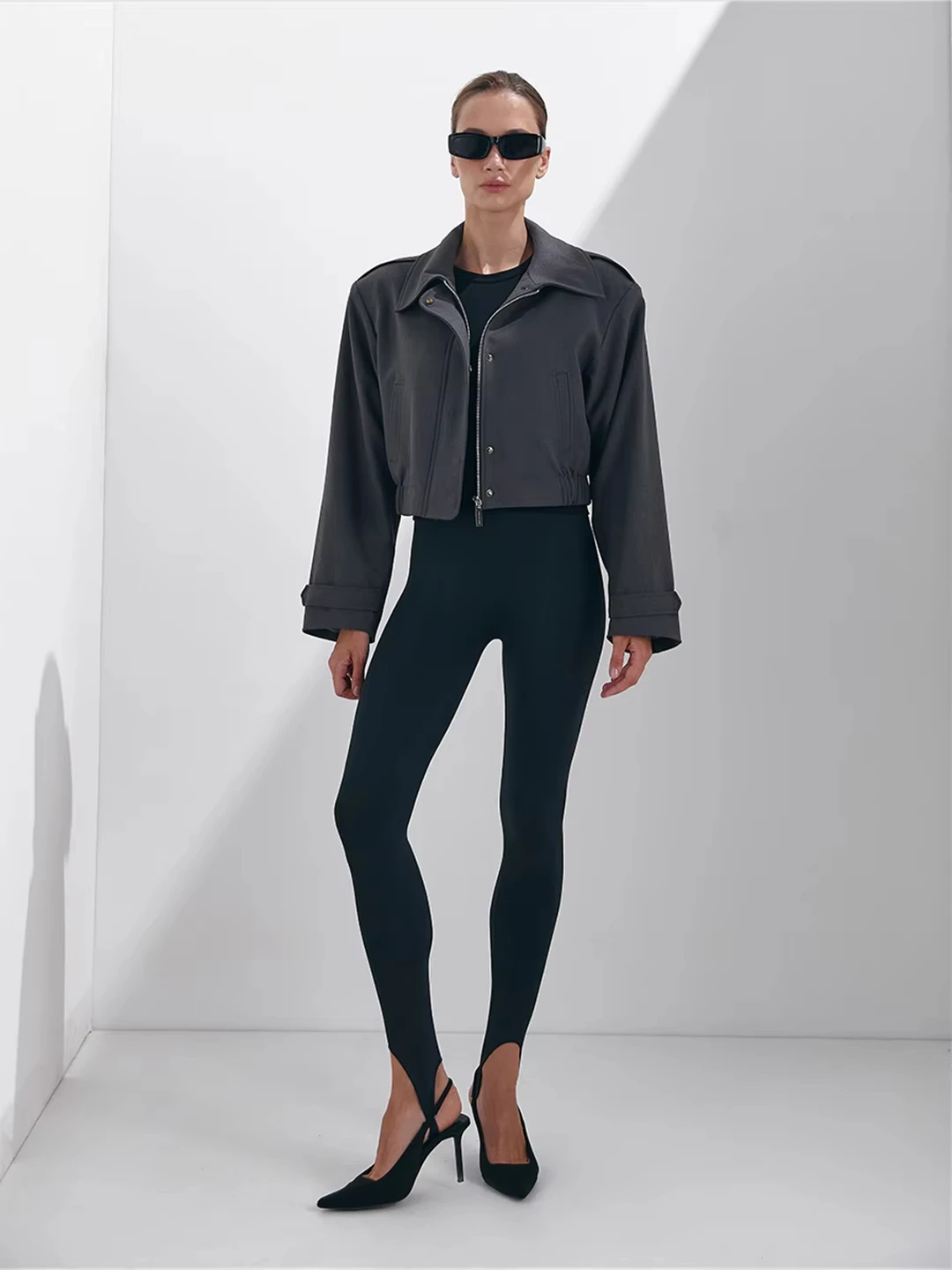 طماق سوداء سلس مع الأشرطة اليوغا الصيف أزياء قليلا مثير عالية الخصر الجوارب ضئيلة الورك رفع #2