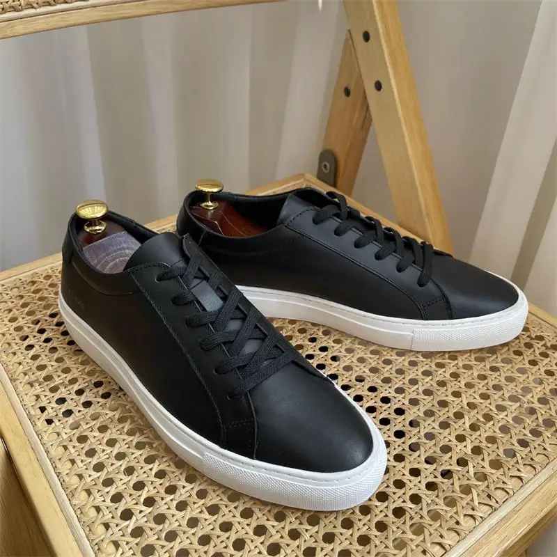 Men Casual Shoes Handmade Leather Round Head Flat Heel Lace Fashion Business Casual Outdoor Sports Daily Men Shoes