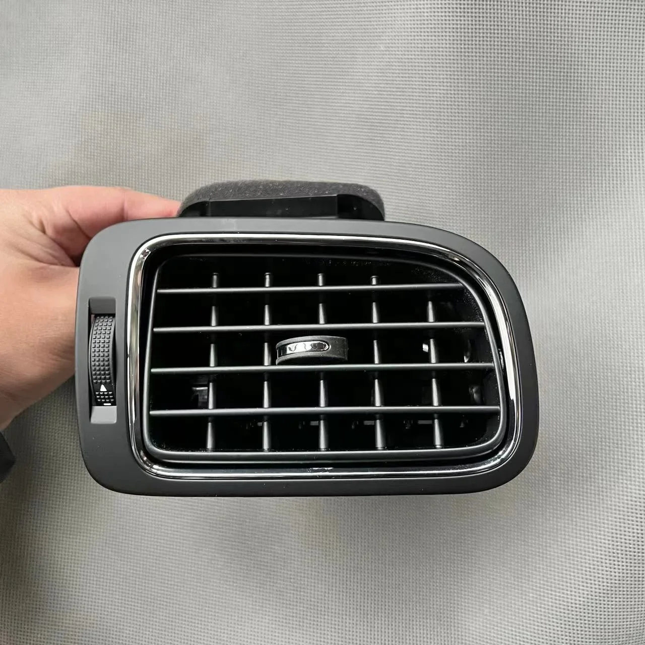 1pc Matte Black Left Right Central Dashboard A/C Air Outlet Vent For VW Polo 2014 2015 2016 6RD 819 704 6RD 819 703