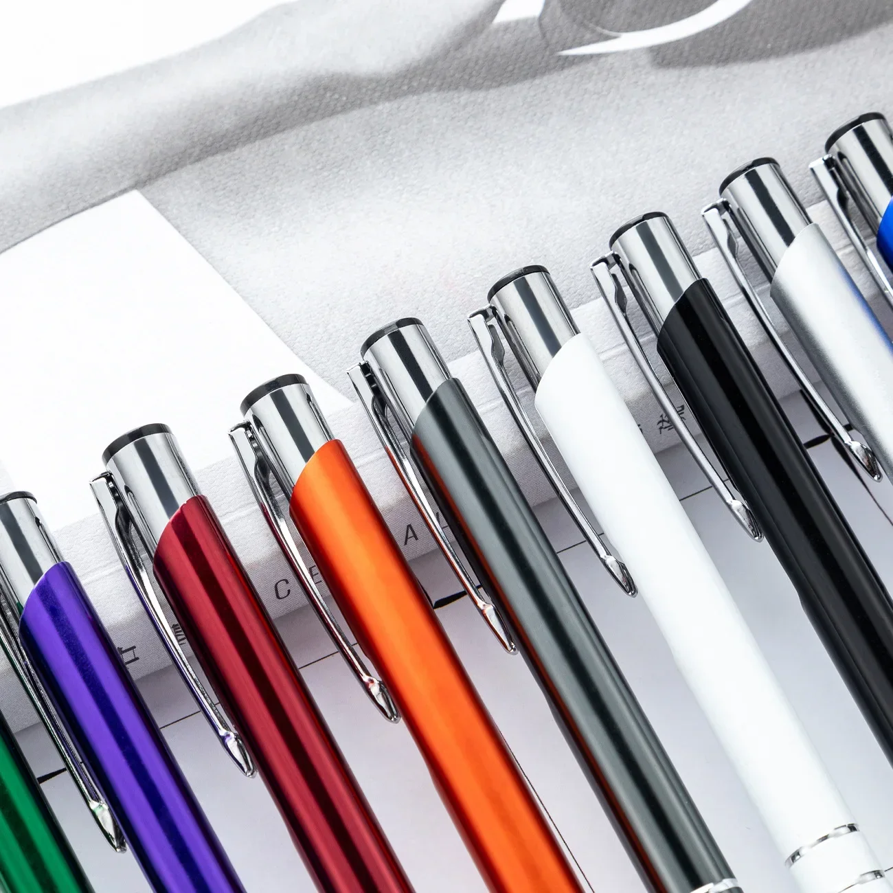 10-100 sztuk/partia Wysokiej jakości czarny metalowy długopis kulkowy 1.0mm Długopisy na prezent Darmowe personalizowane logo — zdjęcie produktu 3