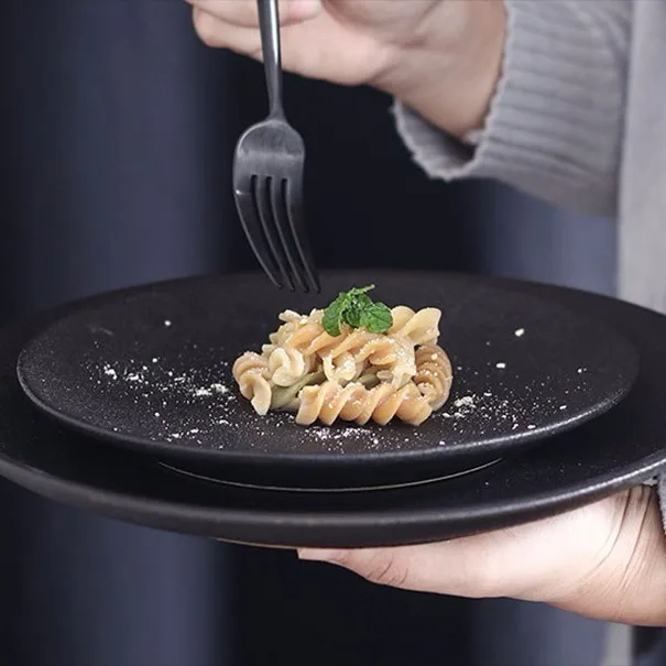 ceramic dishes Black retro ceramic steak plate Hotel Restaurant Simple Plate Fruit Western Plates Shallow round frosted dish