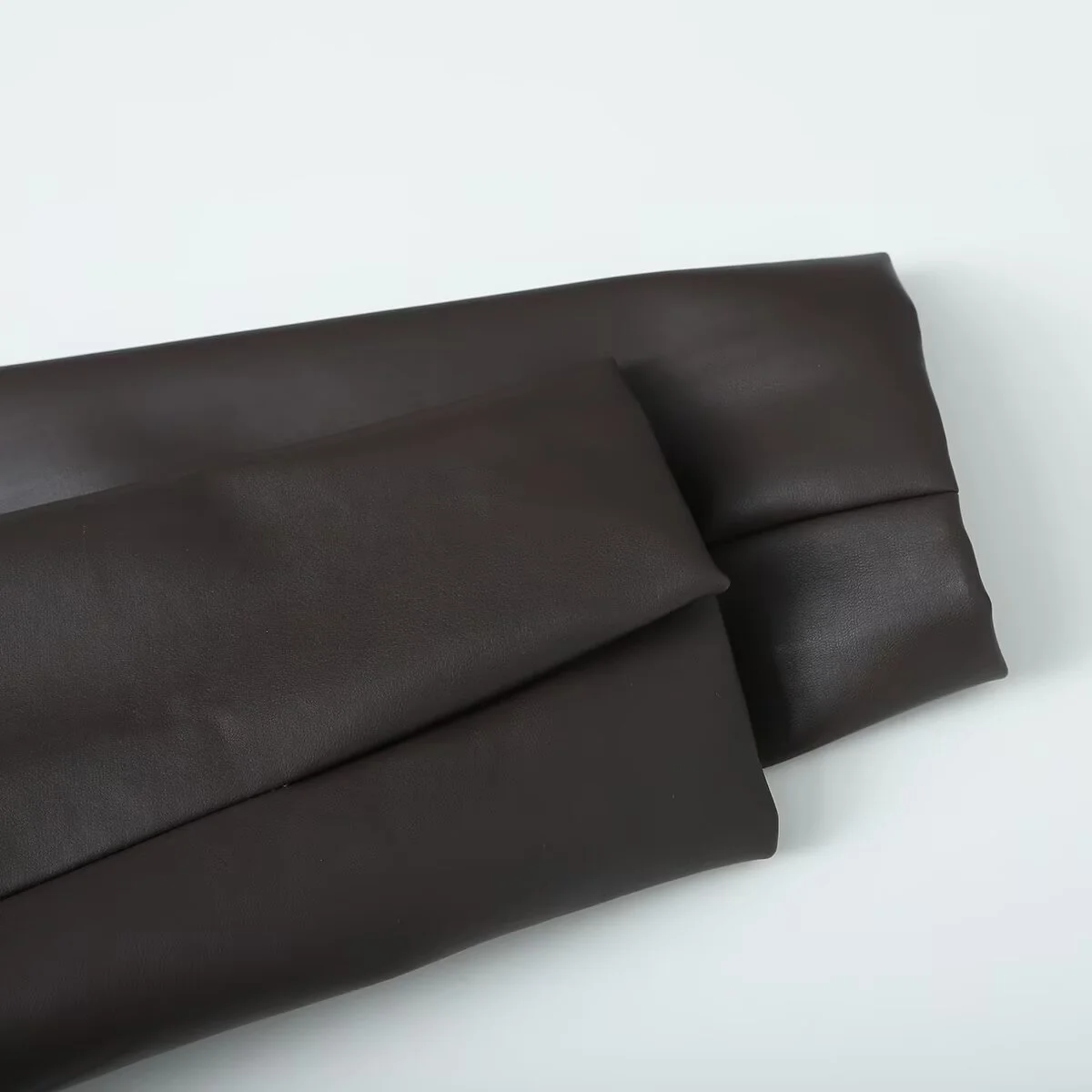 2025 الخريف منتج جديد ملابس نسائية الراقية تنوعا بولي PU أنبوب مستقيم تأثير الجلود دعوى معطف سترة جلدية