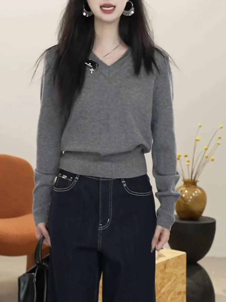 

Женский модный трикотажный топ с V-образным вырезом, однотонный, свободного кроя, больших размеров, осенняя новинка, теплый, комфортный, шерстяной