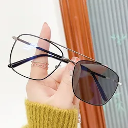 New Anti Blue Light Eyewear Computer Discolored Glasses Photochromic Sunglasses Blue Light Blocking Glasses Men Women Sunglasses