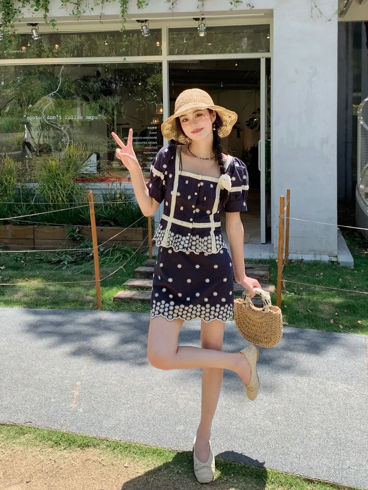 

Комплект из двух предметов LAZYZ: топ с квадратным вырезом и вышивкой в стиле ретро и юбка, женский летний модный ансамбль с коротким рукавом