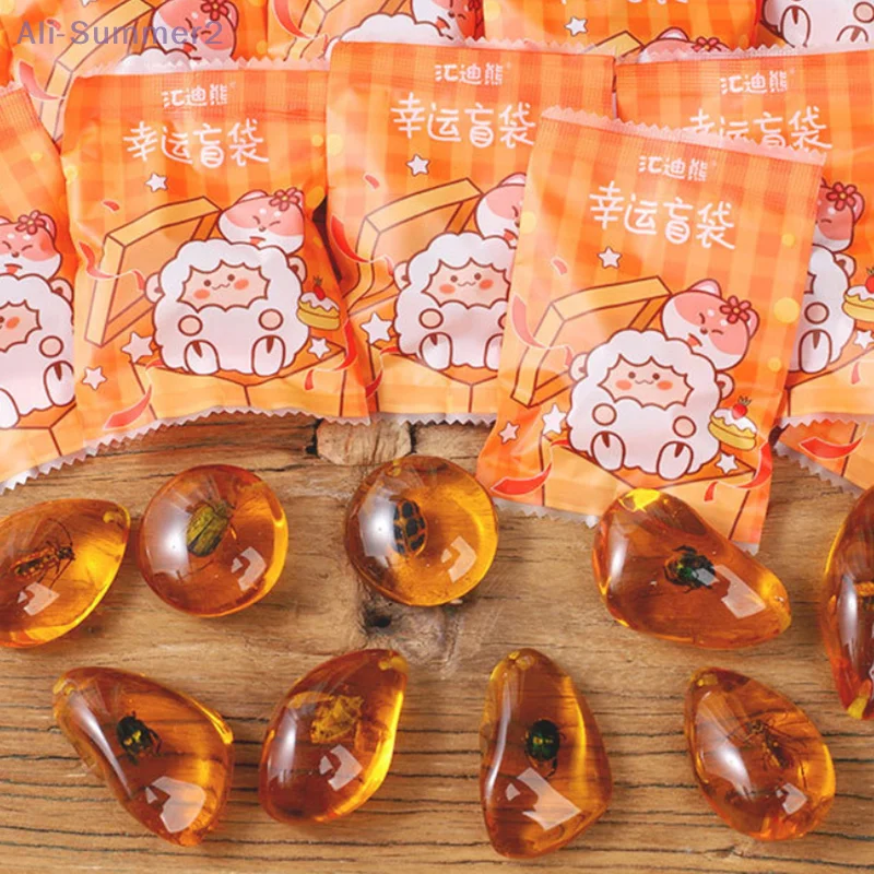 مفاجأة العنبر أعمى حقيبة العقرب كراب فراشة النحل الحشرات العنبر قلادة الأطفال ألعاب تعليمية الحشرات الحرف اليدوية هدية #2