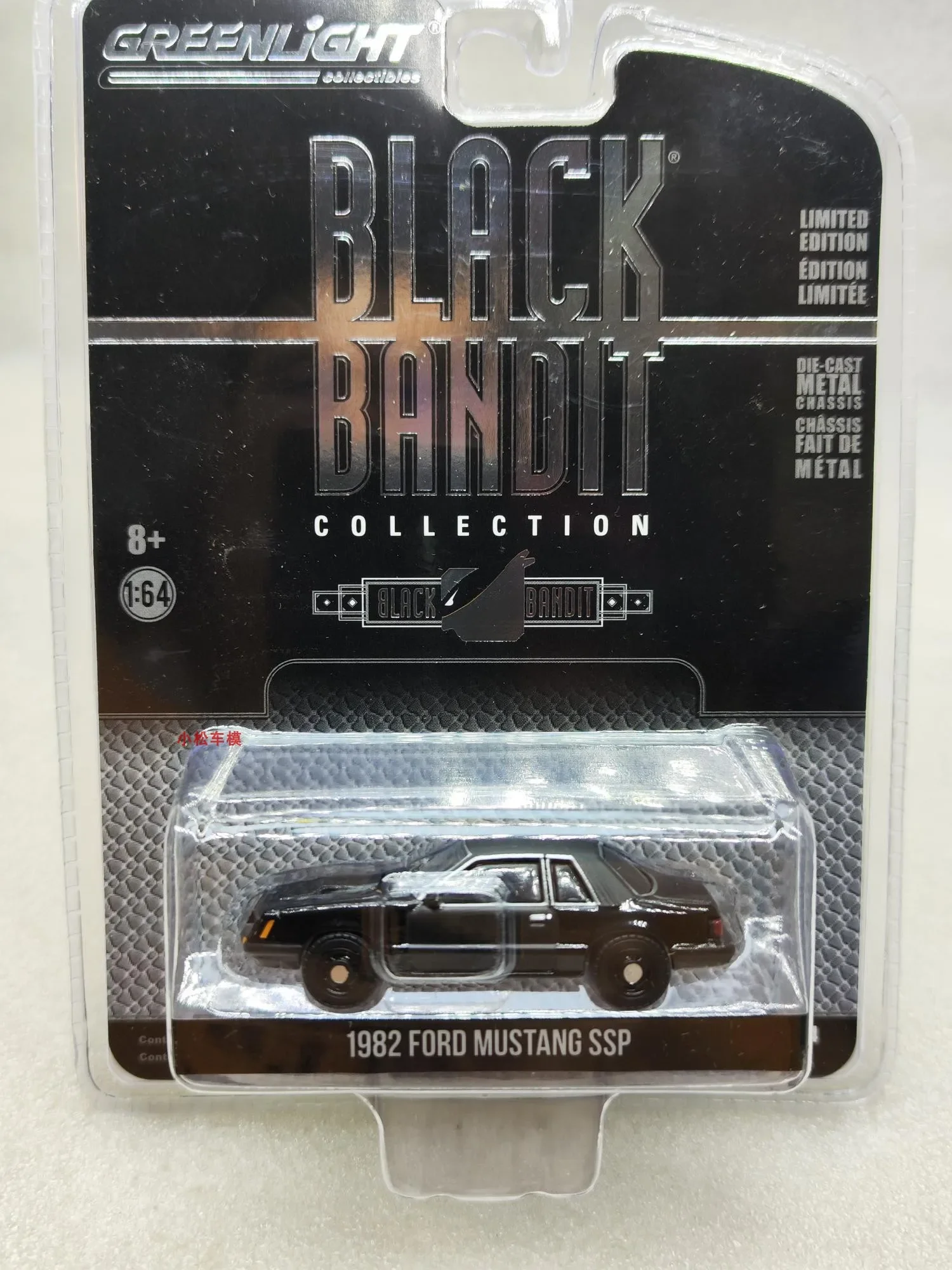 

GreenLight 1:64 1982 Black Bandit Police Gangster Ford Mustang Police Car Diecast Alloy Car Model Collectible Gift