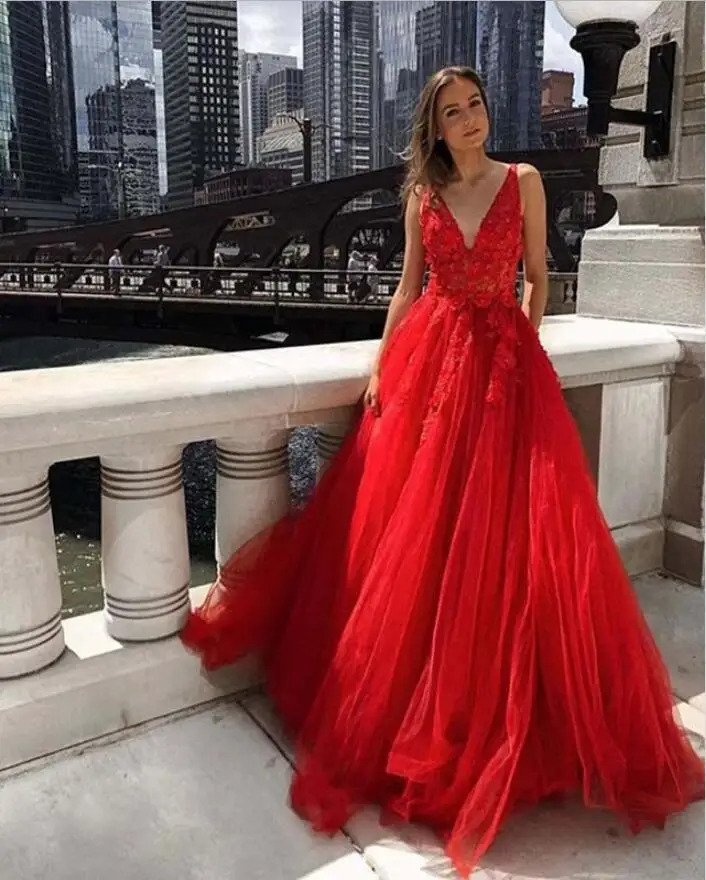 

Customized Amazing Red Tulle Long Prom Dresses Appliques Sleeveless Custom Made Bridal Gowns V-Neck evening dress