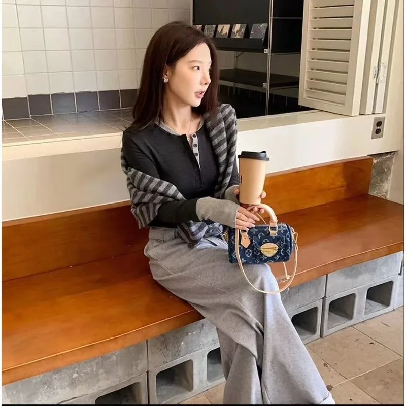 

Женская футболка, тонкий топ Spice Girl, однотонный осенний контрастный цвет, искусственная рубашка из двух предметов, уникальная и шикарная рубашка с внутренним дном