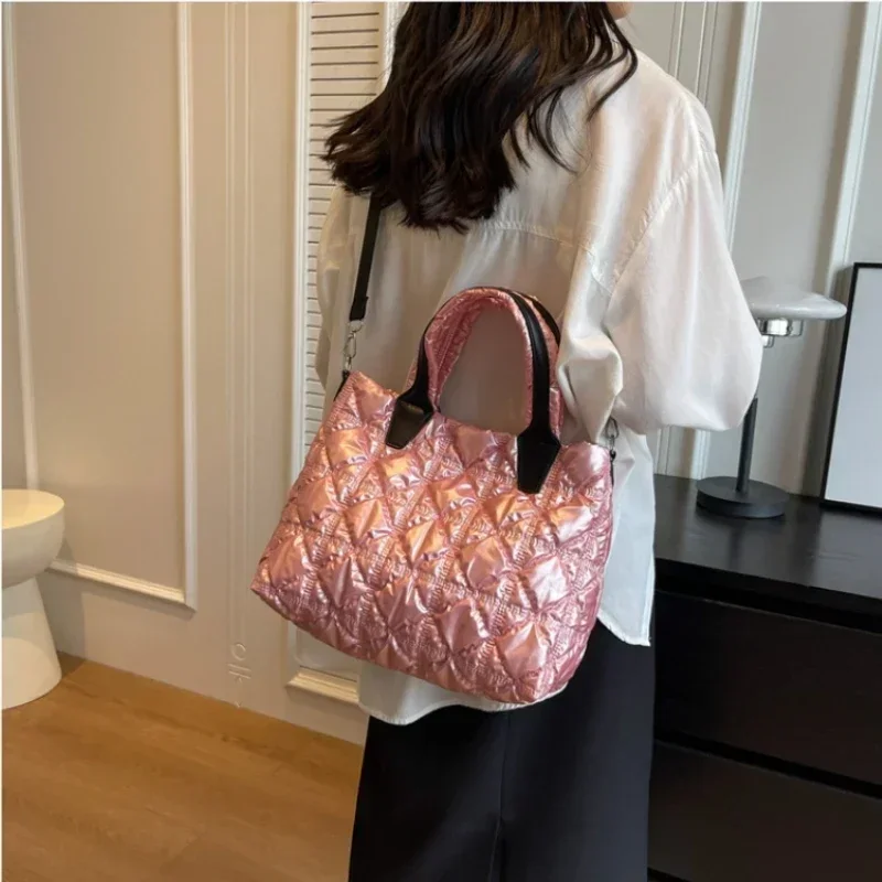 Modna torba damska Crossbody solidna codzienna torba na ramię nylonowa torebka o dużej pojemności pikowana wyściełana puchowa torba podróżna na zakupy — zdjęcie 6