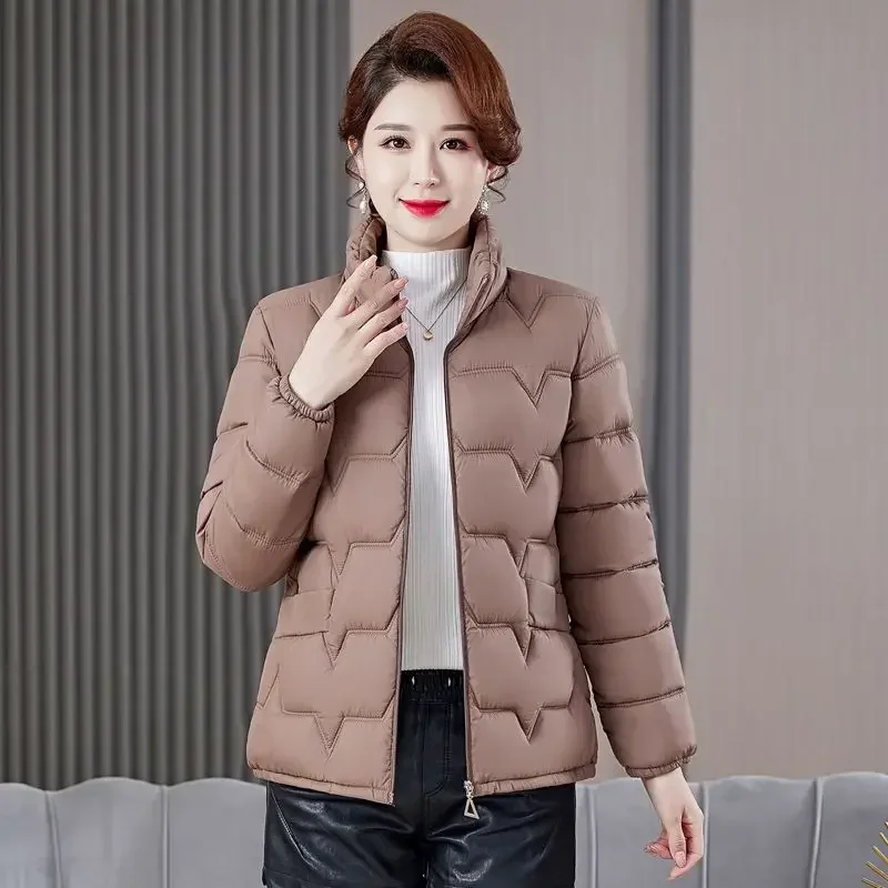 Lightweight Hooded Down Parka for Women Cotton Jacket Short Coat Warm Outerwear Mother's Autumn and Winter Fashion 2023 New