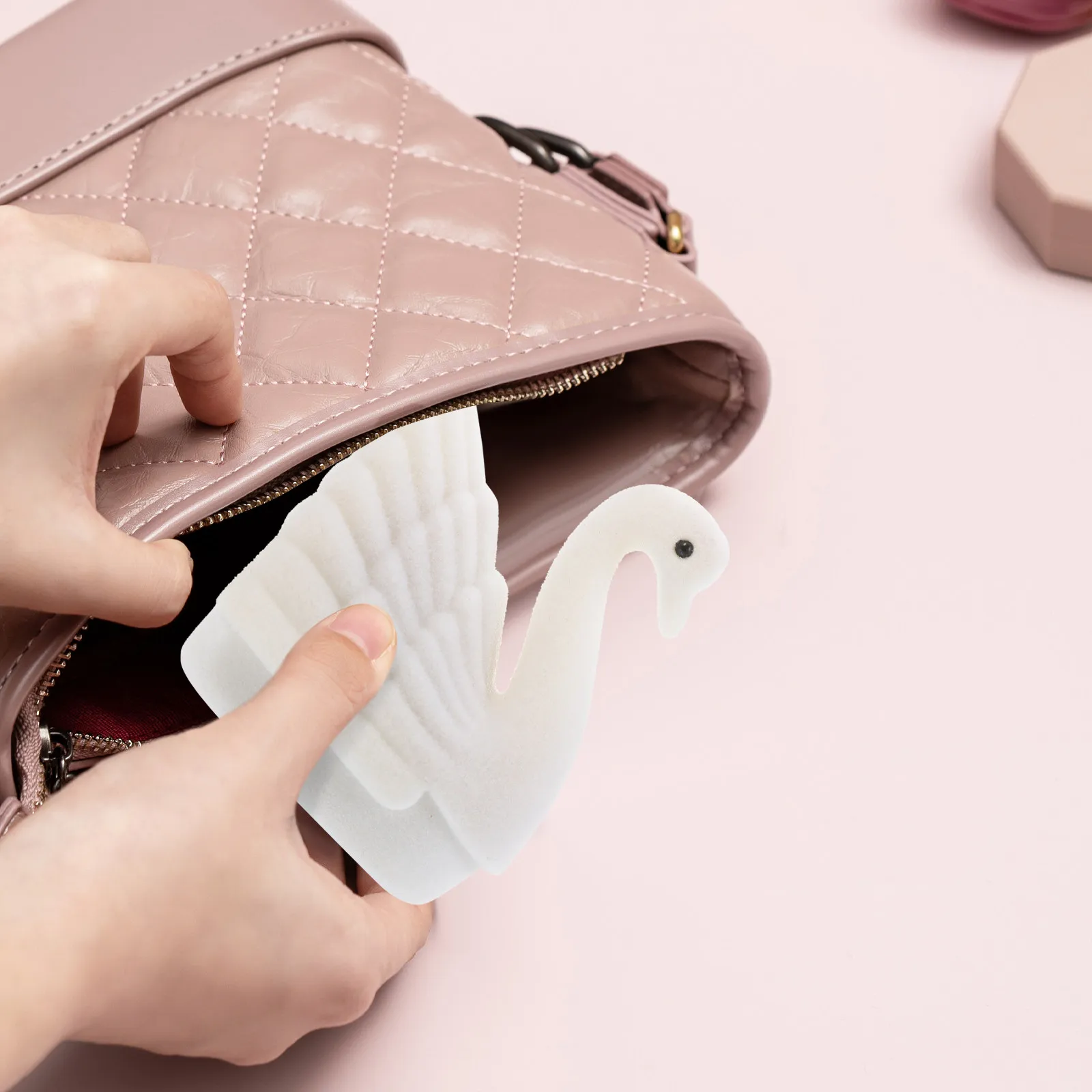 

Подарочная коробка для украшений в форме лебедя из флокированного материала, держатель для колец, упаковка для серег и ожерелий, футляр для хранения на свадьбу или годовщину