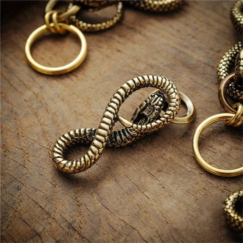 1PC Snake Keychains Pendants Vintage Brass Animal Python Waist Buckle Punk Men Women Car Key Chain Rings
