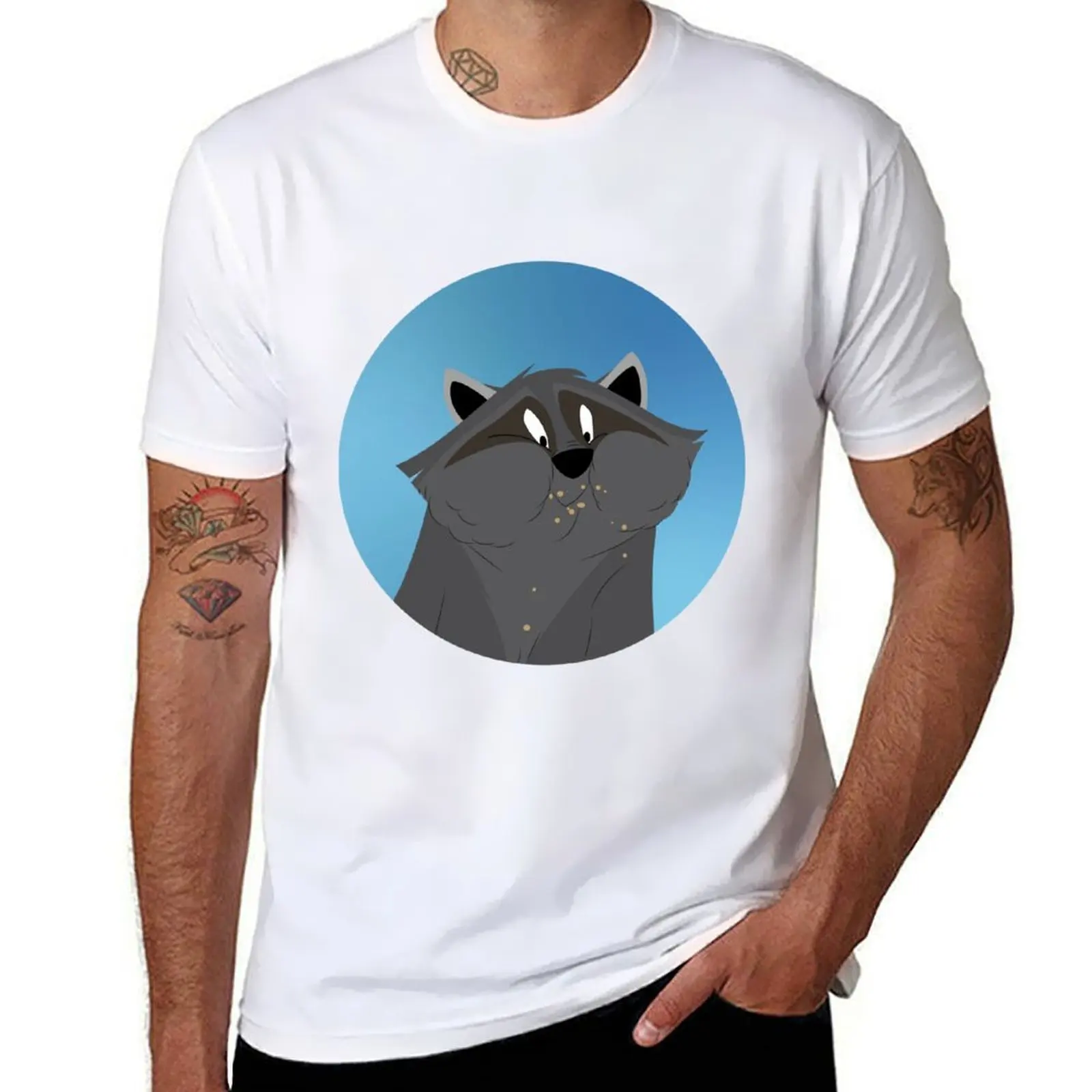 

Meeko Pocahontas T-Shirt man t shirt designer t shirt personalised T-Shirt