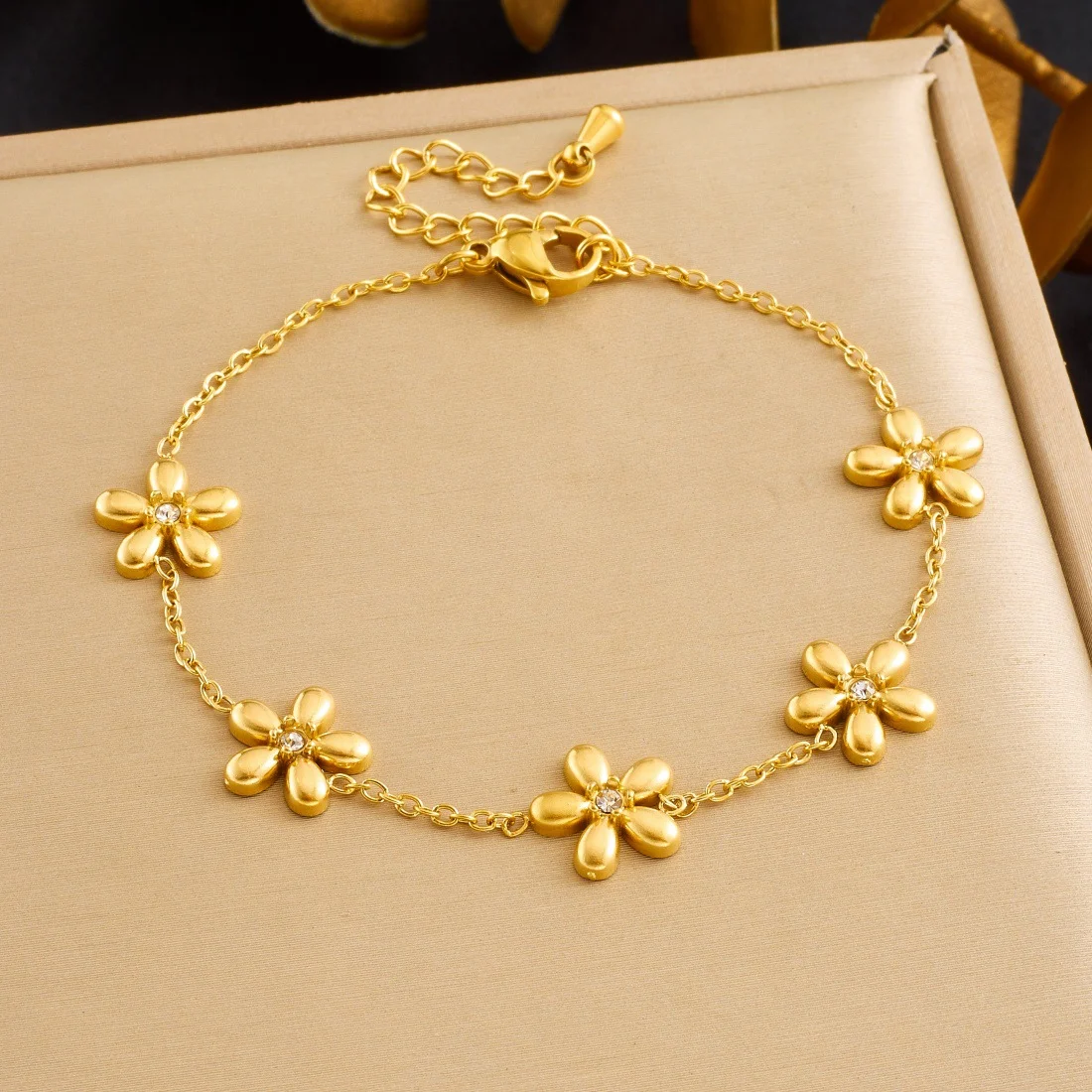 

18K Gold Five Flower Zircon Bracelet 316L Stainless Steel Adjustable Women Floral Jewelry