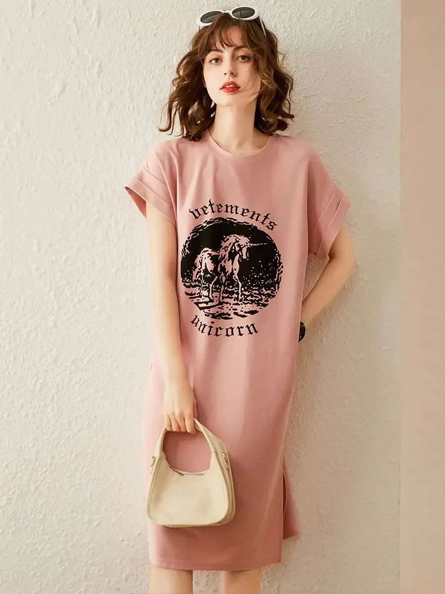 Louis Yao Vrouwen T-Shirt Jurk 2024 Zomer Nieuwe Retro Print Losse Pasvorm Rechte Ronde Hals Korte Mouw Casual Vent Jurk Voor Dames