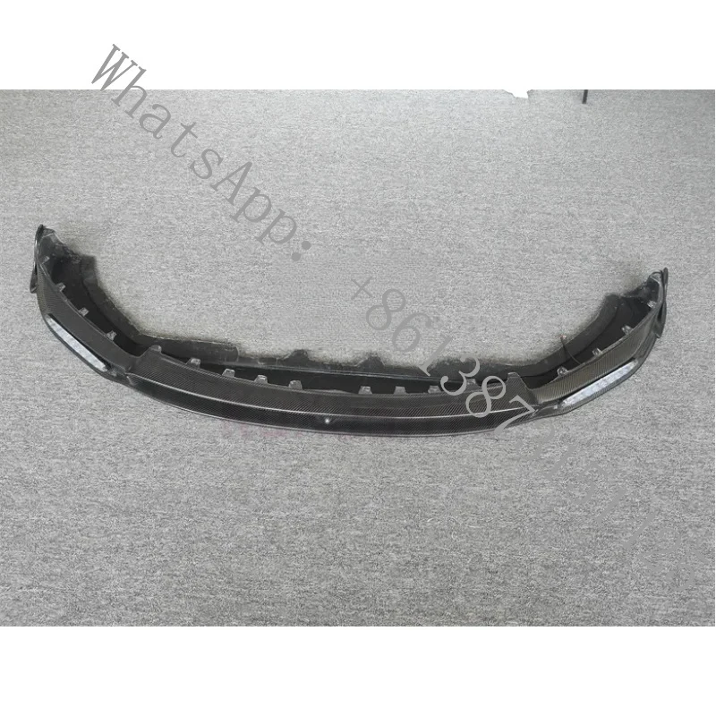 

Стильный обвес из сухого карбона: передний сплиттер и бампер для Levante