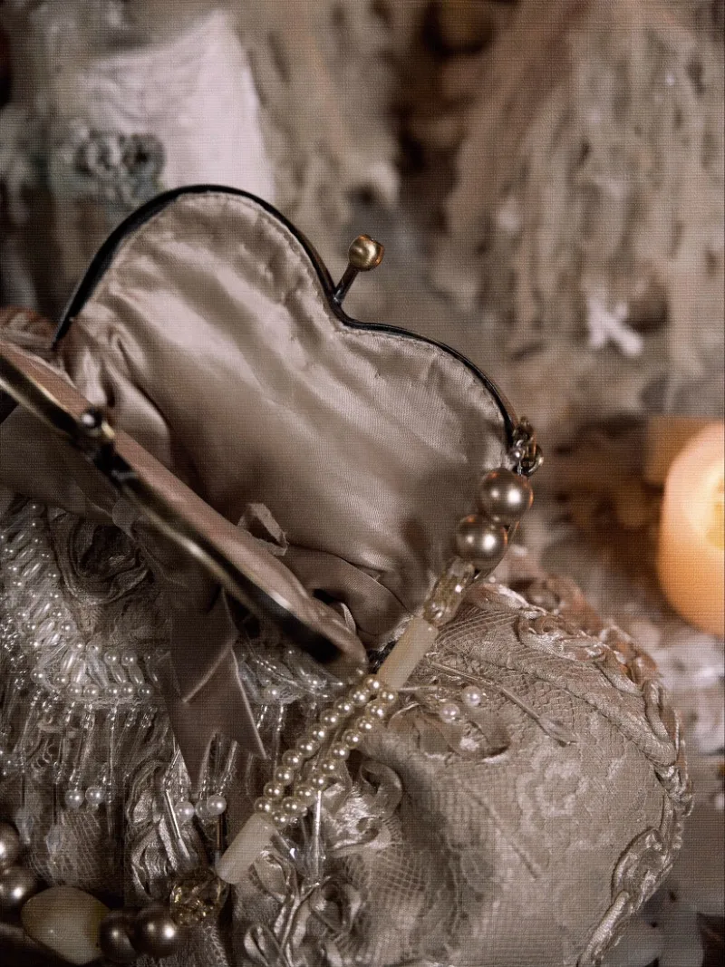 French Style Unique Design Elegant Chic Antique Mini Beading Y2k Handbag One Shoulder Portable Heart Disc Embroidered Bag Female