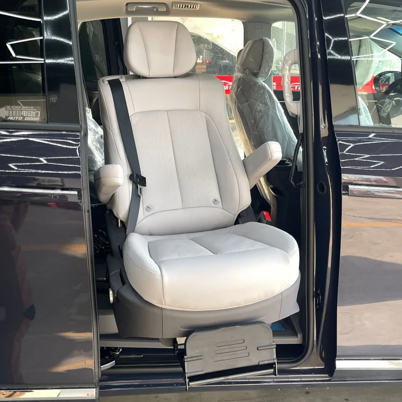 

Suitable GL8 Accessible Travel - Specialized Rotating And Lifting Wellness Seat For People With Limited Mobili