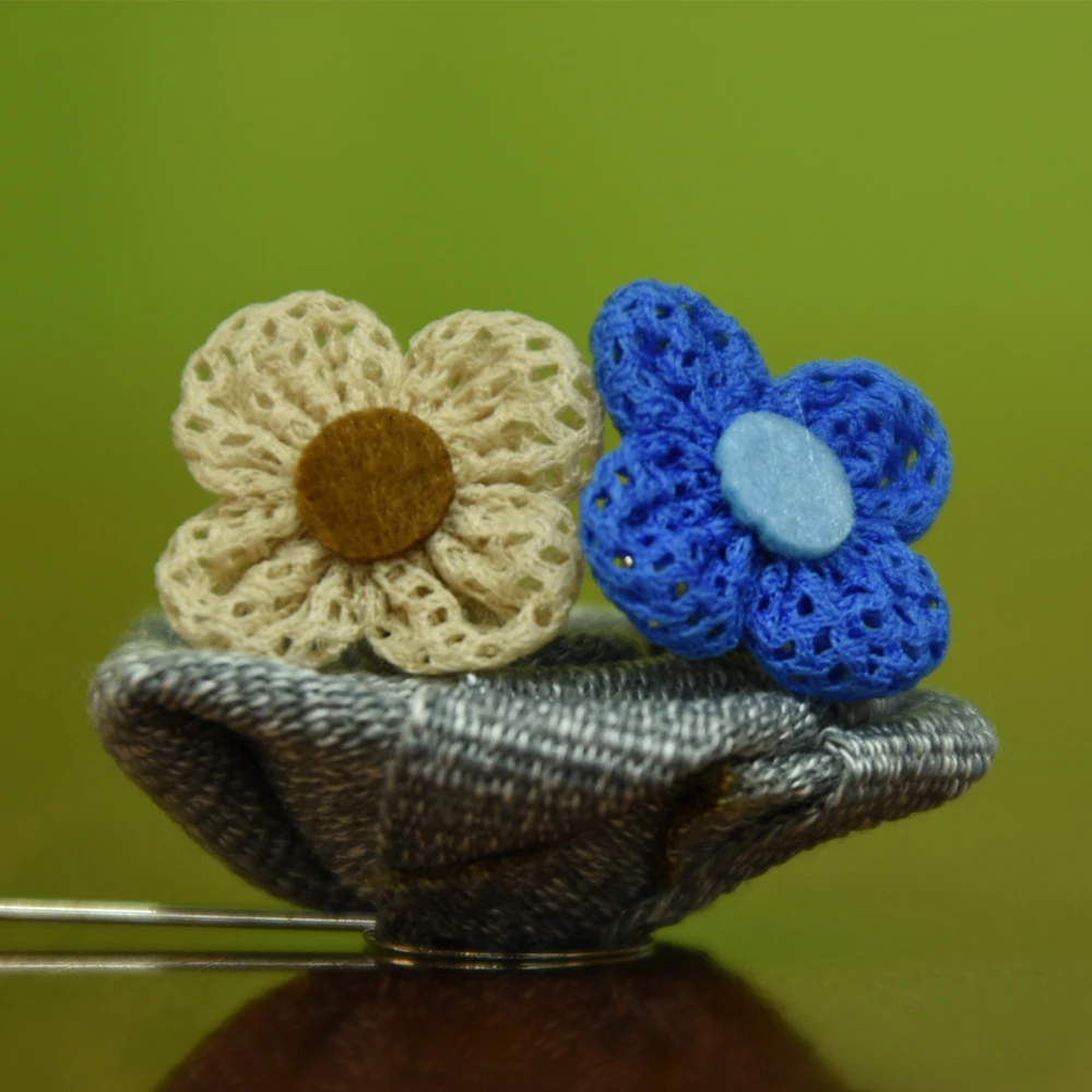 Handmade Pure Cotton Exquisite Brooch Mesh Flower Butterfly Brooch Pin Anti-Light Hollow Brooch Ladies Clothing Accessories