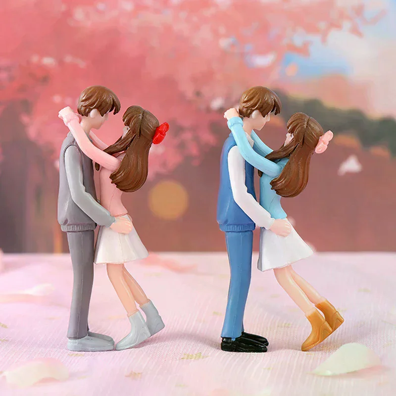 1 Pair Of Cartoon Romantic Sweet Couple Figurines Garden Micro Landscape Pendant Diy Plastic Craft Garden Scene Decoration