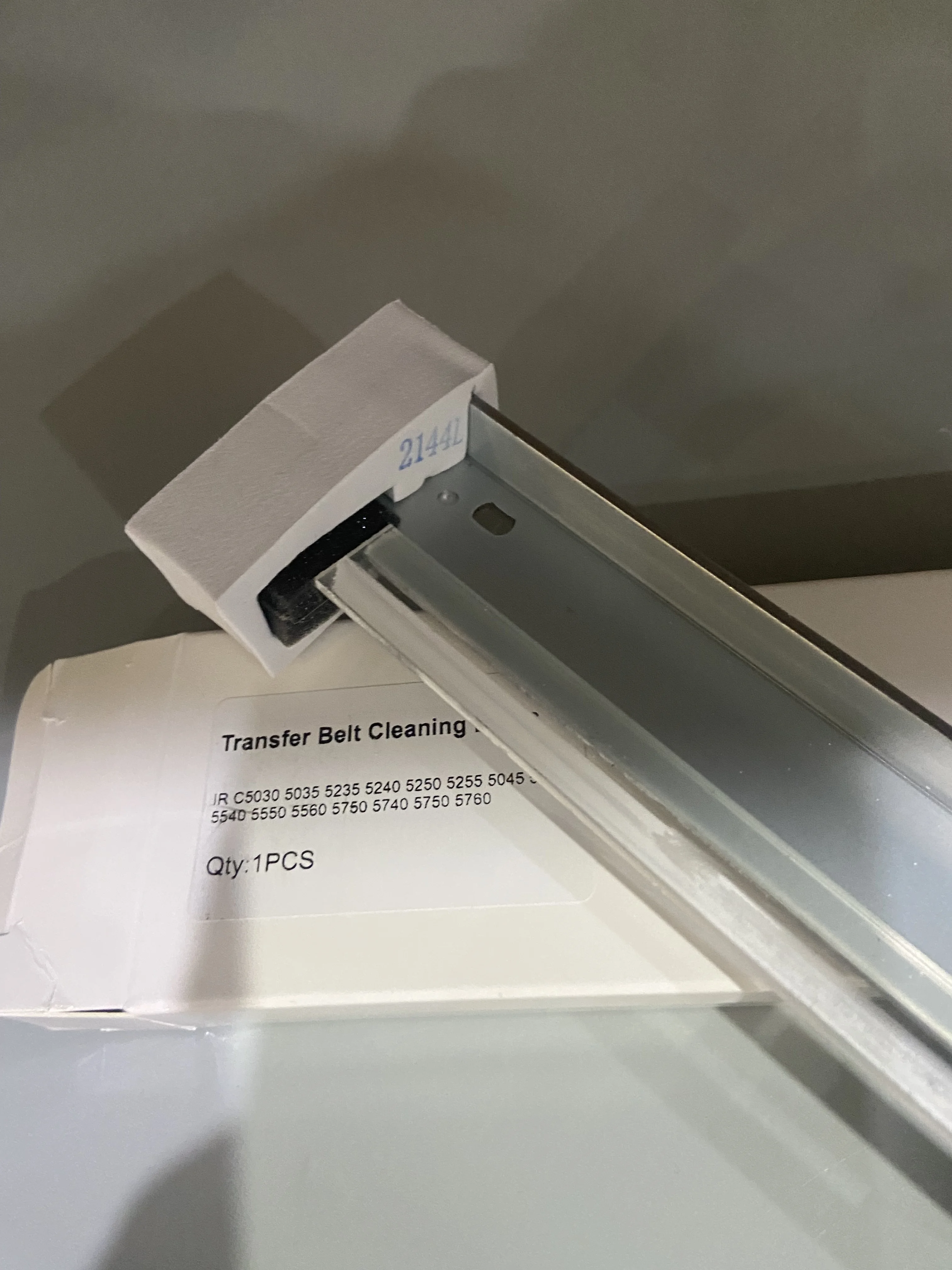 

2PCS Japan Transfer Cleaning Blade For Canon IR ADVANCE C5535 C5540 C5550 C5560 OEM FM4-7246-010
