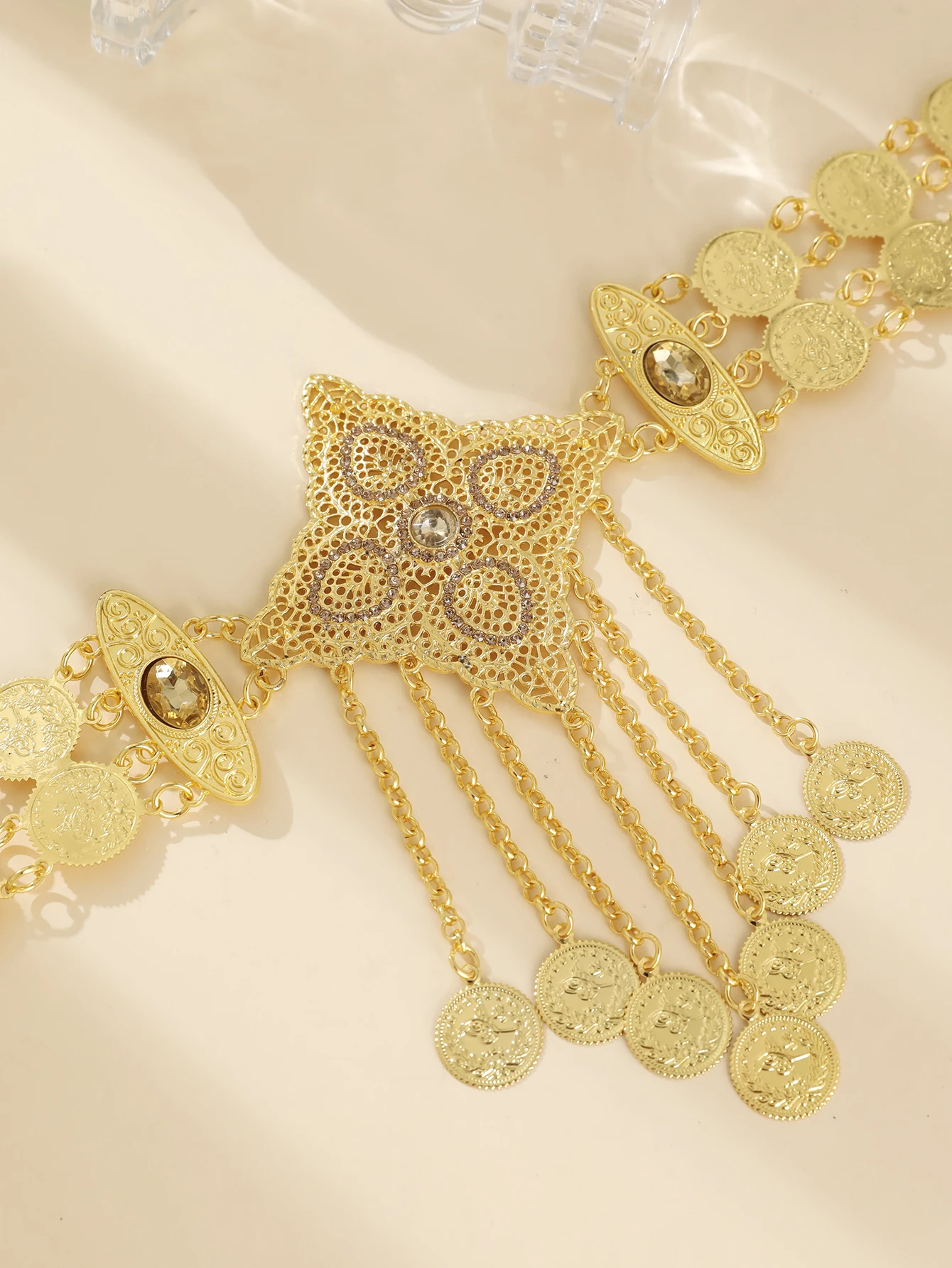 حزام أنيق للسيدات على الطراز البوهيمي مطبوع عليه ألماس ذهبي وشرابة لؤلؤية مناسب لحفلات الزفاف في الهواء الطلق هدية للأصدقاء والأصدقاء