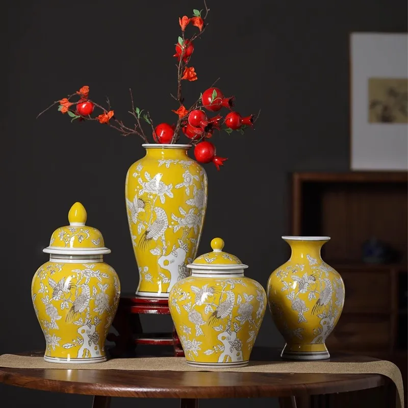 Luxurious yellow vintage ceramic vase ornament, hand-painted general jar, hydroponic flower arrangement vessel