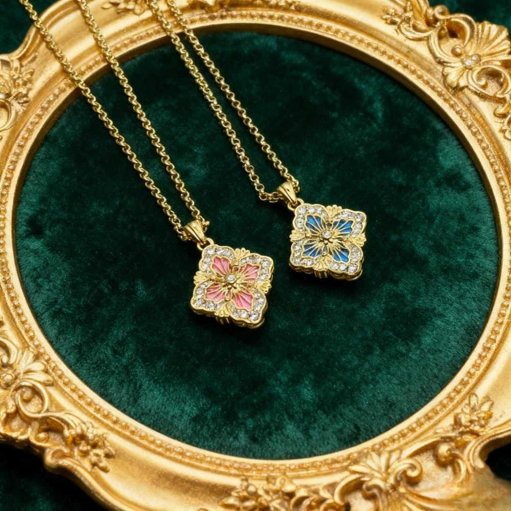 

2025 Trendy Jewelry 2025 New Italian Opera Series Diamond-encrusted Vintage Four-Petal Flower Cutout Necklace