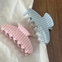 1PC Summer Thin Stripe Acetic Acid Hair Claw, Korean Ins Preppy StyleShark Clip For Medium Long Hair Gentle Daily Hair Accessory - Image 3
