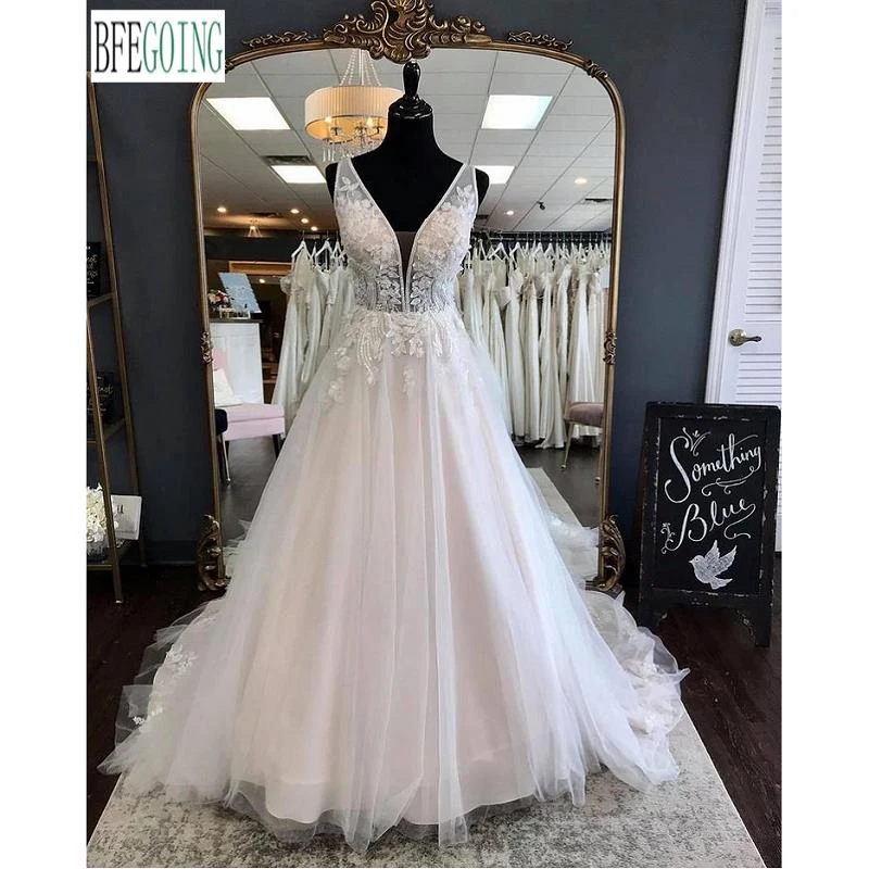 A-Line Wedding Gowns Chapel Train Custom Made Floor-Length Lace Appliques Tulle V-Neck Sleeveless Bridal Dresses